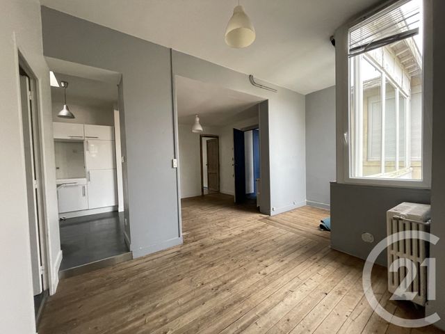 Appartement T3 à vendre - 4 pièces - 81.89 m2 - BORDEAUX - 33 - AQUITAINE - Century 21 Etude Saint-Seurin