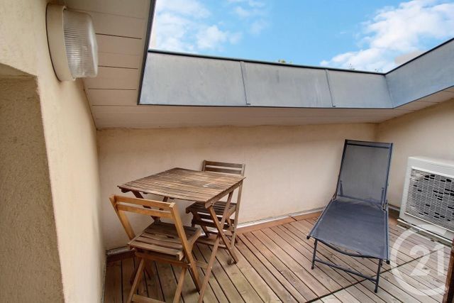 Appartement T2 à louer - 2 pièces - 27.27 m2 - TALENCE - 33 - AQUITAINE - Century 21 Etude Saint-Seurin