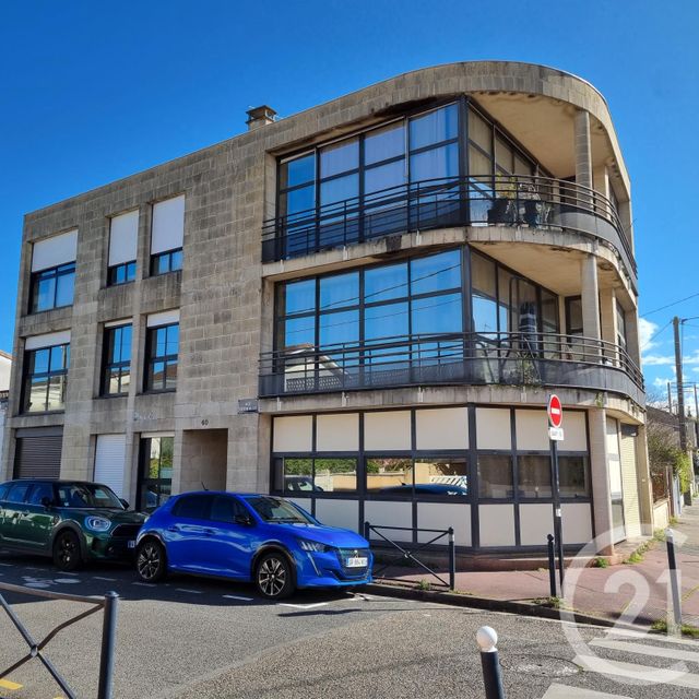 Appartement T4 à louer - 4 pièces - 99.14 m2 - BORDEAUX - 33 - AQUITAINE - Century 21 Etude Saint-Seurin